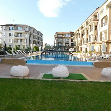 Azzurro Sarafovo Apartament *